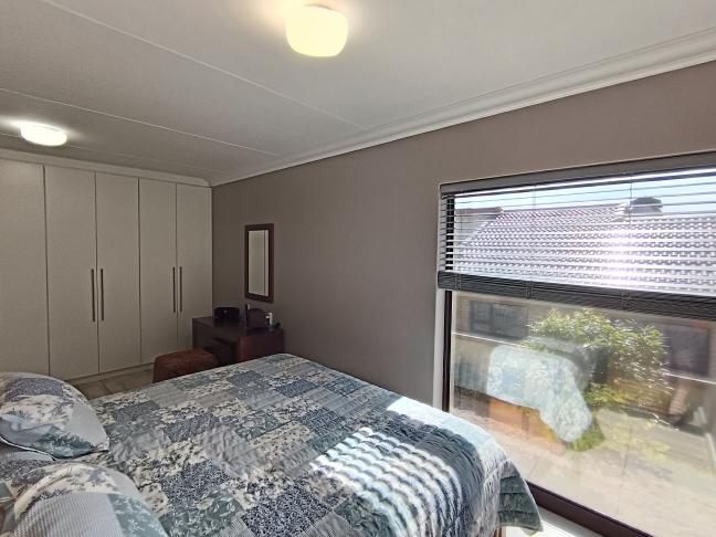 2 Bedroom Property for Sale in Seemeeu Park Western Cape